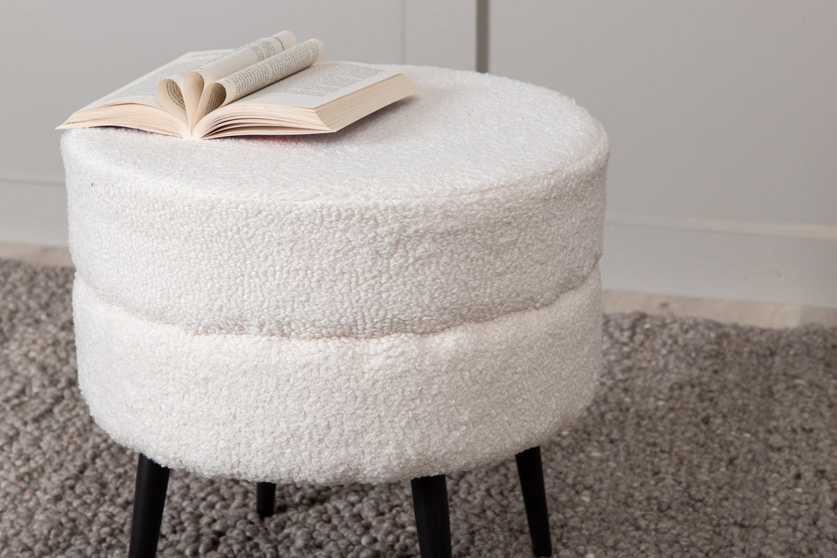 Pot Ottoman / Pouf in Weiss präsentiert im Onlineshop von KAQTU Design AG. Pouf ist von Venture Home