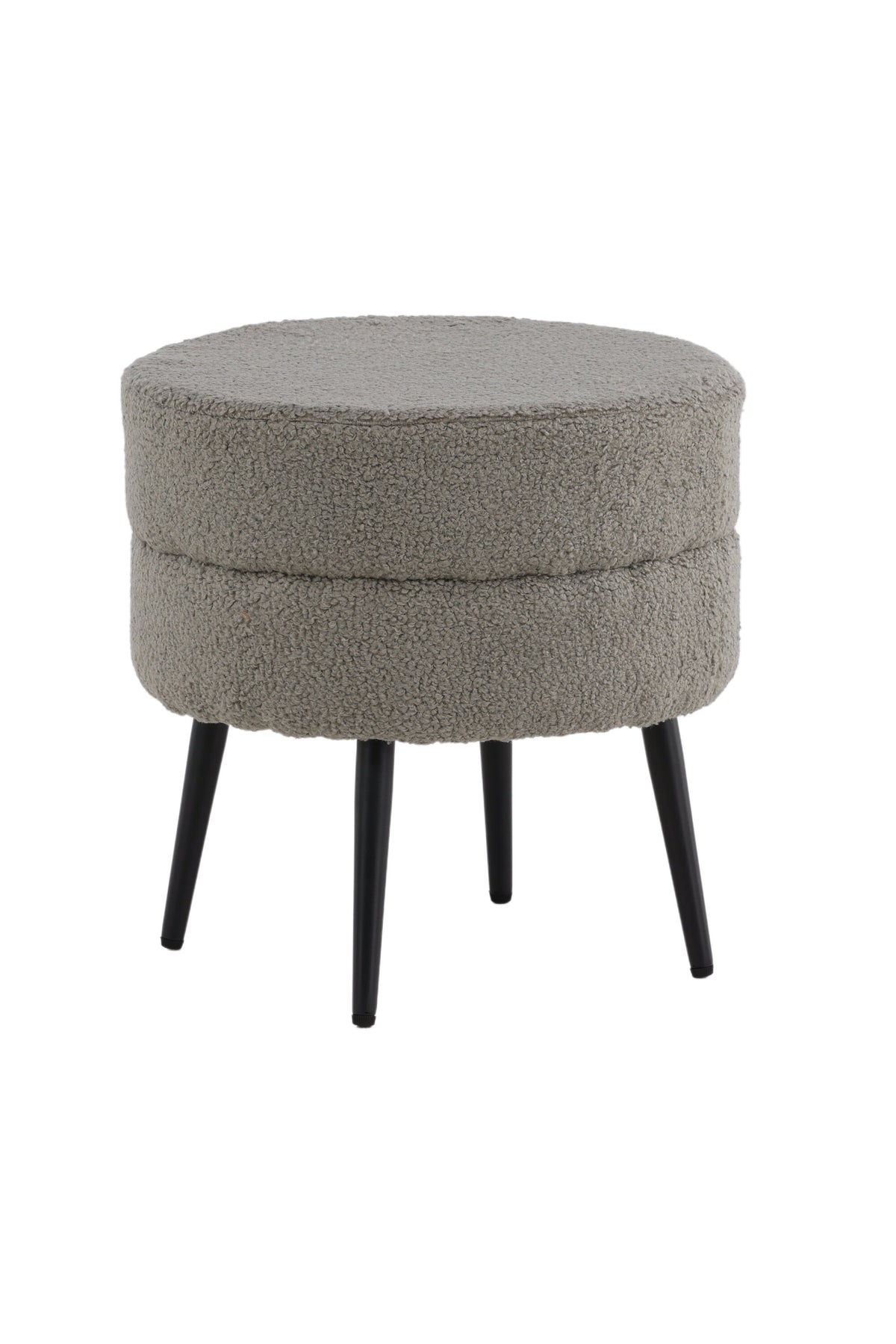 Runder Pouf Pot in Grau mit Teddystoff-Bezug, Durchmesser 40 cm, auf schwarzen, leicht ausgestellten Stahlbeinen stehend.