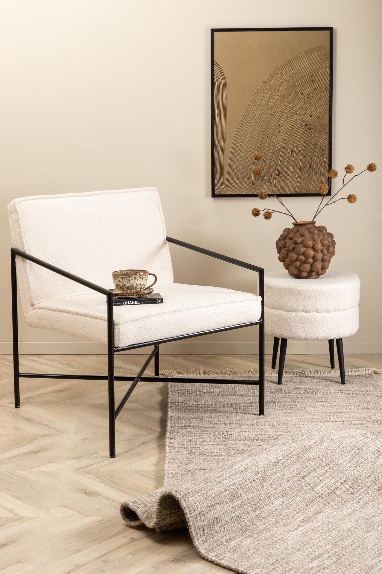 Rakel Sessel von Venture Home: Eleganz und Bequemlichkeit vereint.