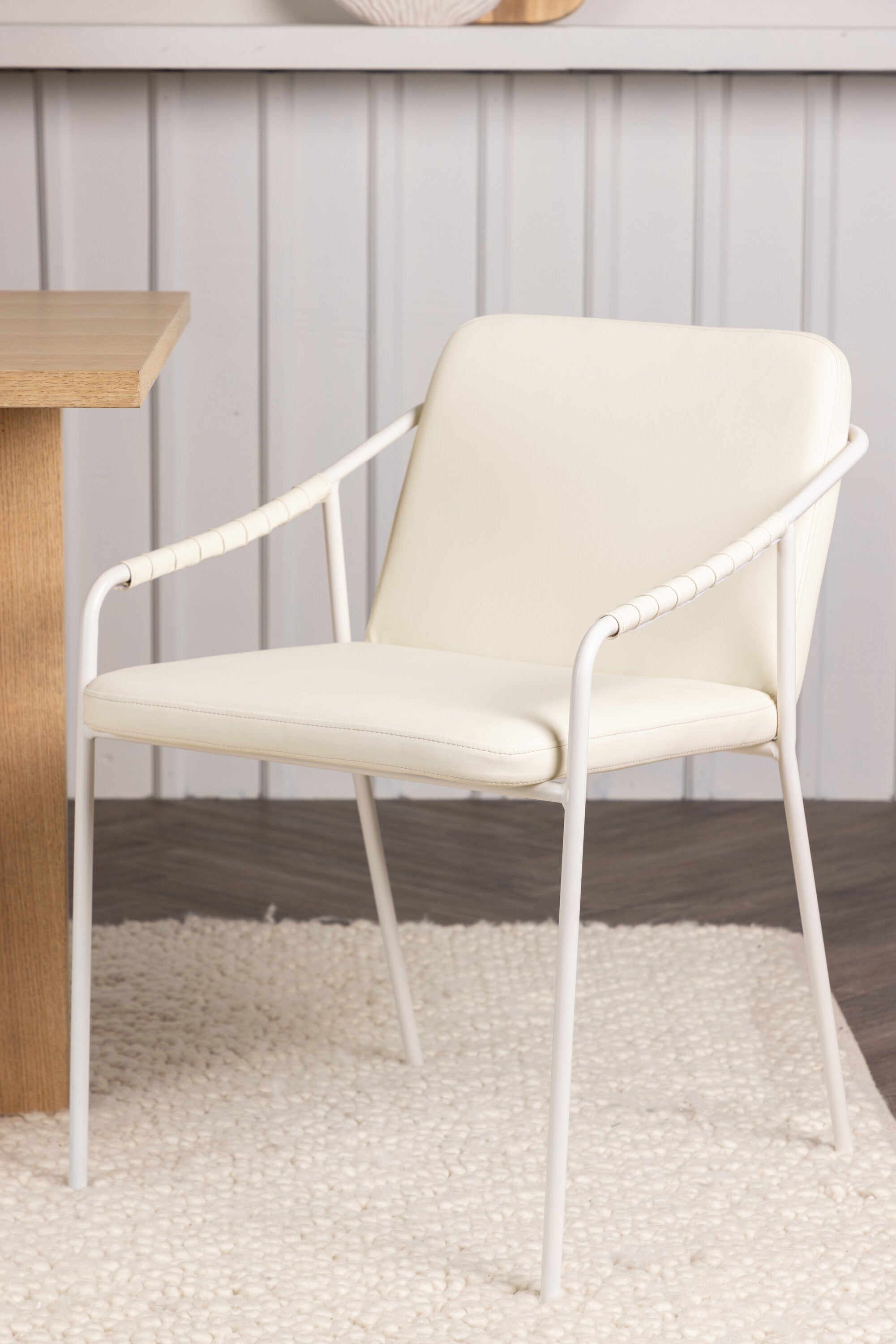 Twist Stuhl in Beige präsentiert im Onlineshop von KAQTU Design AG. Stuhl ist von Venture Home