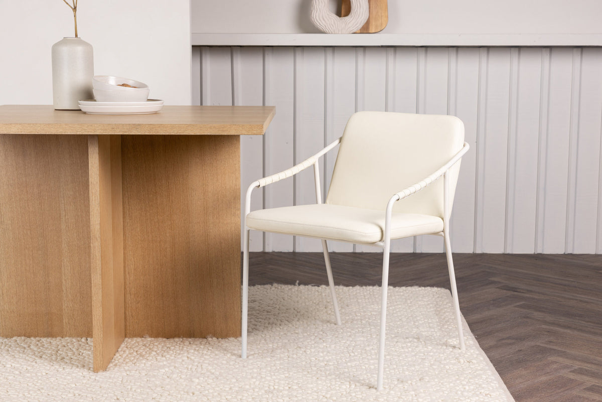 Twist Stuhl in Beige präsentiert im Onlineshop von KAQTU Design AG. Stuhl ist von Venture Home
