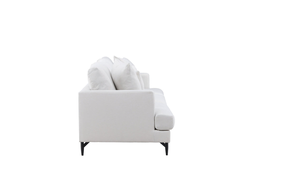 Sofia 3-Seat Sofa in Beige/Schwarz präsentiert im Onlineshop von KAQTU Design AG. 3er Sofa ist von Venture Home