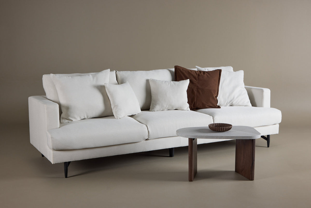 Sofia 3-Seat Sofa in Beige/Schwarz präsentiert im Onlineshop von KAQTU Design AG. 3er Sofa ist von Venture Home