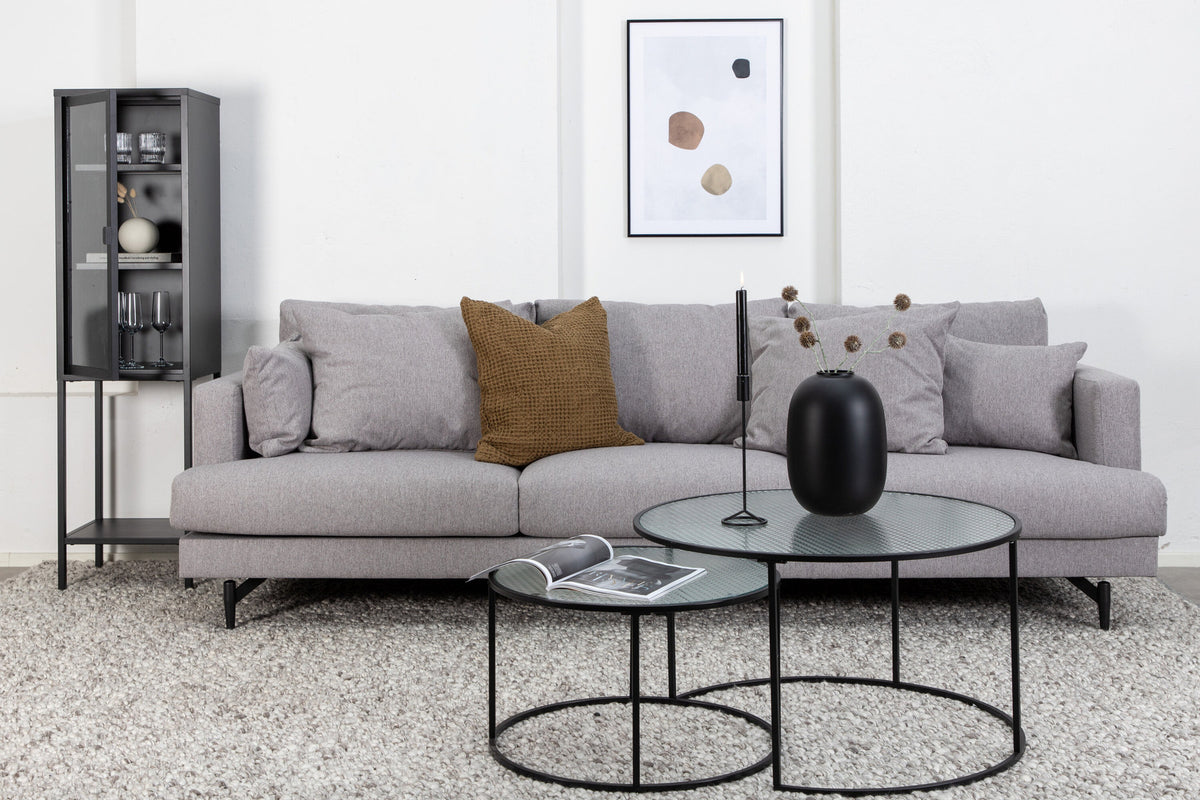 Sofia Sofa in Grau präsentiert im Onlineshop von KAQTU Design AG. 3er Sofa ist von Venture Home