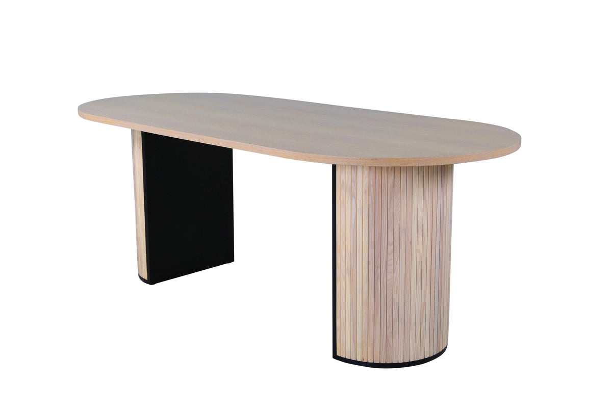 Bianca Tisch in Tünchen präsentiert im Onlineshop von KAQTU Design AG. Esstisch ist von Venture Home