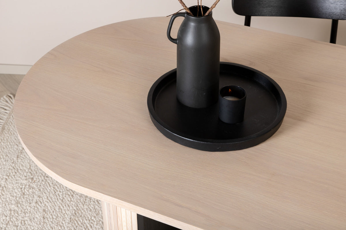 Bianca Tisch in Tünchen präsentiert im Onlineshop von KAQTU Design AG. Esstisch ist von Venture Home