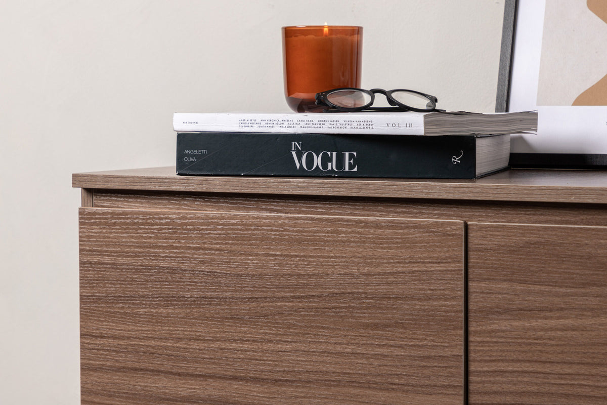 Corpus Sideboard in Nussbaum präsentiert im Onlineshop von KAQTU Design AG. Sideboard ist von Venture Home