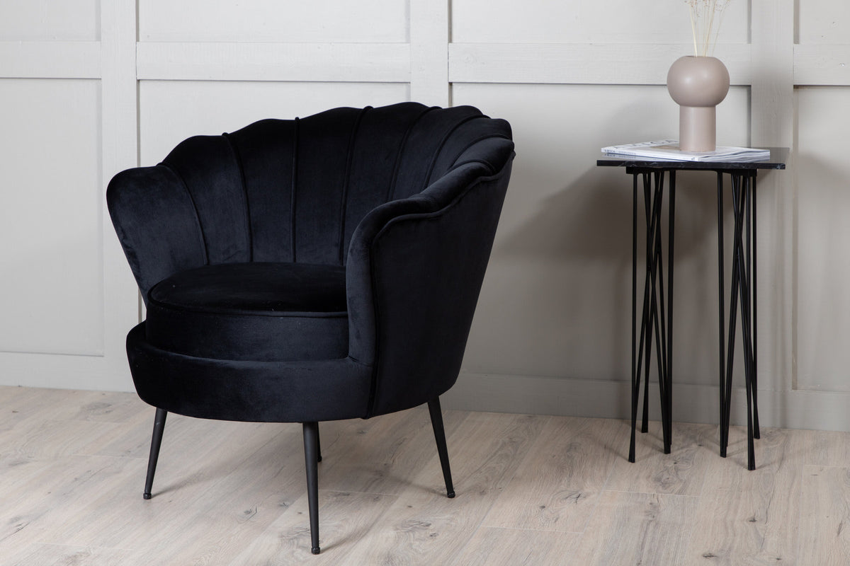 Calais Sessel in Schwarz präsentiert im Onlineshop von KAQTU Design AG. Sessel mit Armlehnen ist von Venture Home