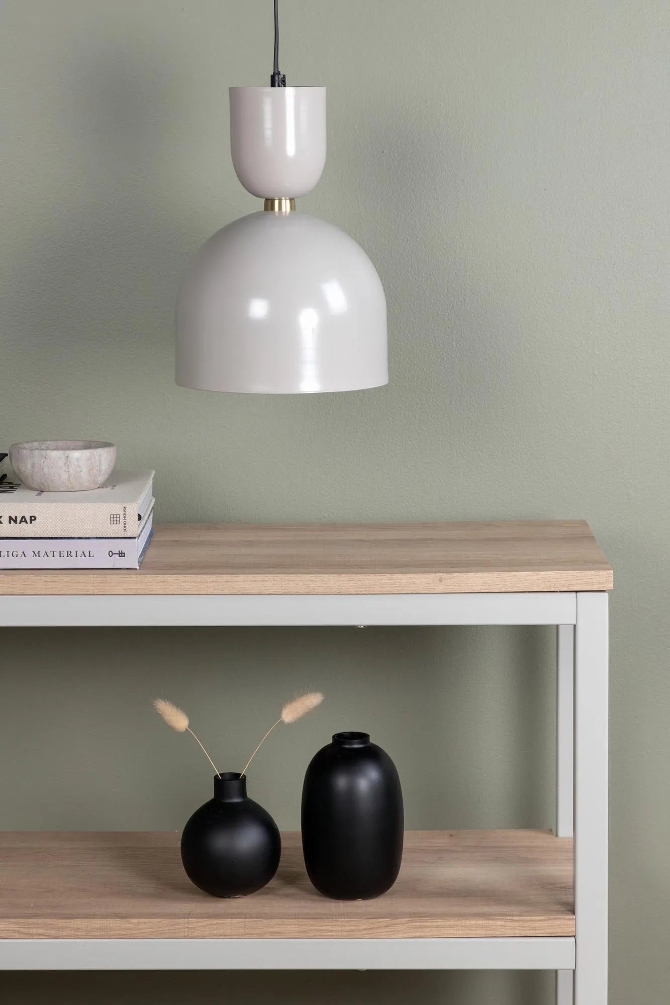 Moderne Tim Pendelleuchte von Venture Home für stilvolle Beleuchtung.
