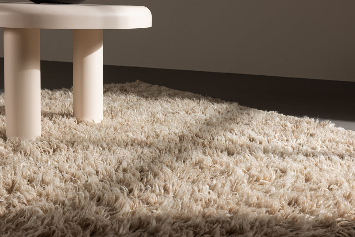 Leiko Teppich in Beige präsentiert im Onlineshop von KAQTU Design AG. Teppich ist von Venture Home
