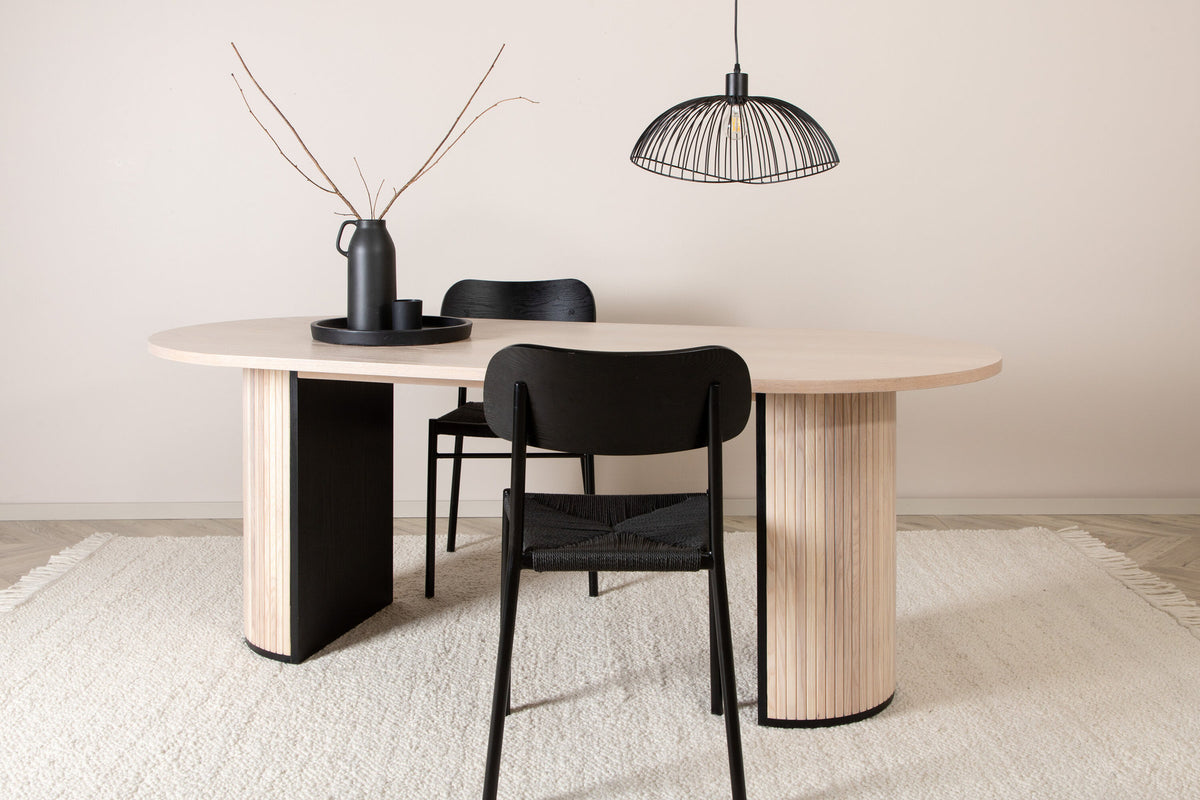 Betina Teppich in Weiss präsentiert im Onlineshop von KAQTU Design AG. Teppich ist von Venture Home