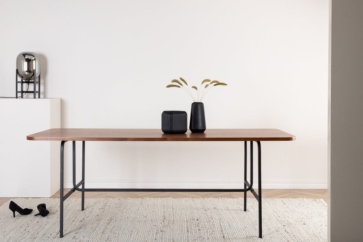 Lumpenteppich in Beige präsentiert im Onlineshop von KAQTU Design AG. Teppich ist von Venture Home