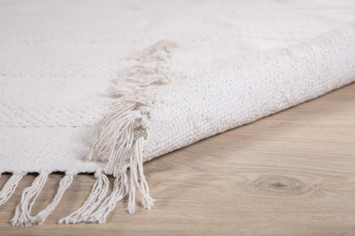 Nico Teppich in Cremefarben präsentiert im Onlineshop von KAQTU Design AG. Teppich ist von Venture Home