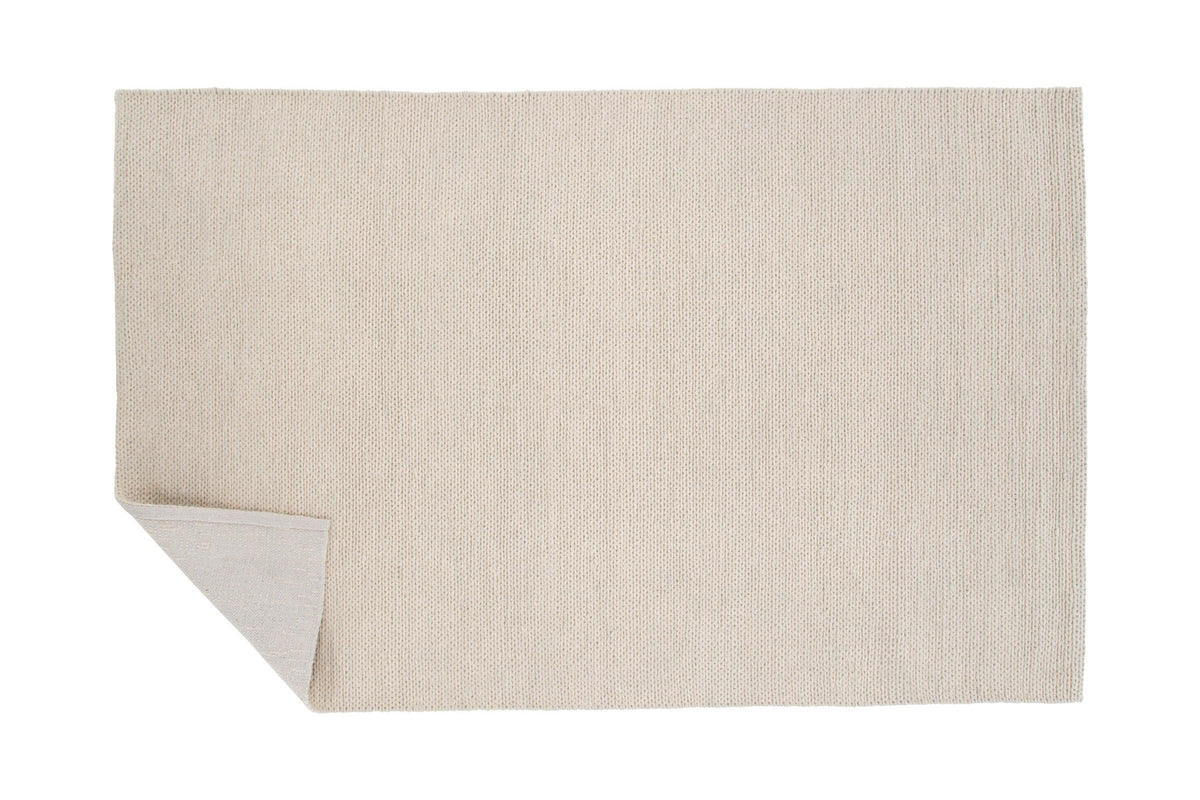 Marta Teppich in Weiss präsentiert im Onlineshop von KAQTU Design AG. Teppich ist von Venture Home