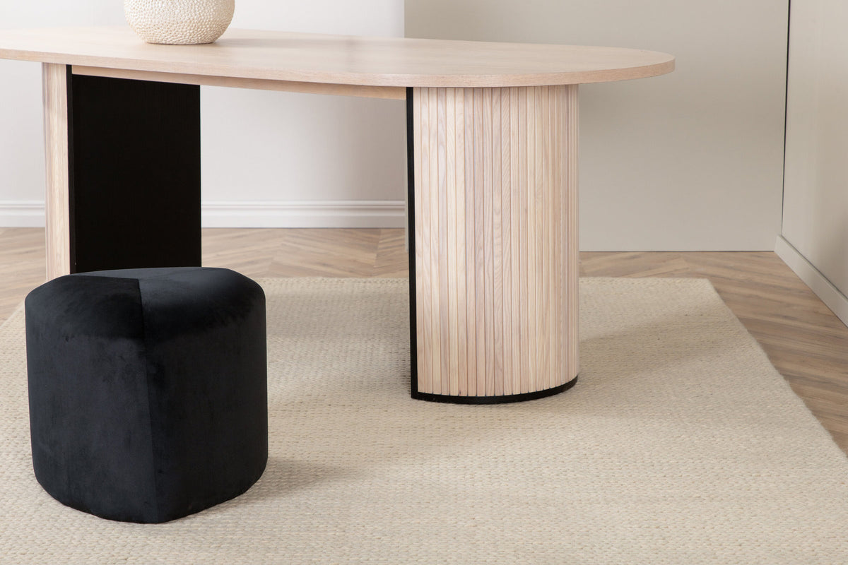 Marta Teppich in Weiss präsentiert im Onlineshop von KAQTU Design AG. Teppich ist von Venture Home