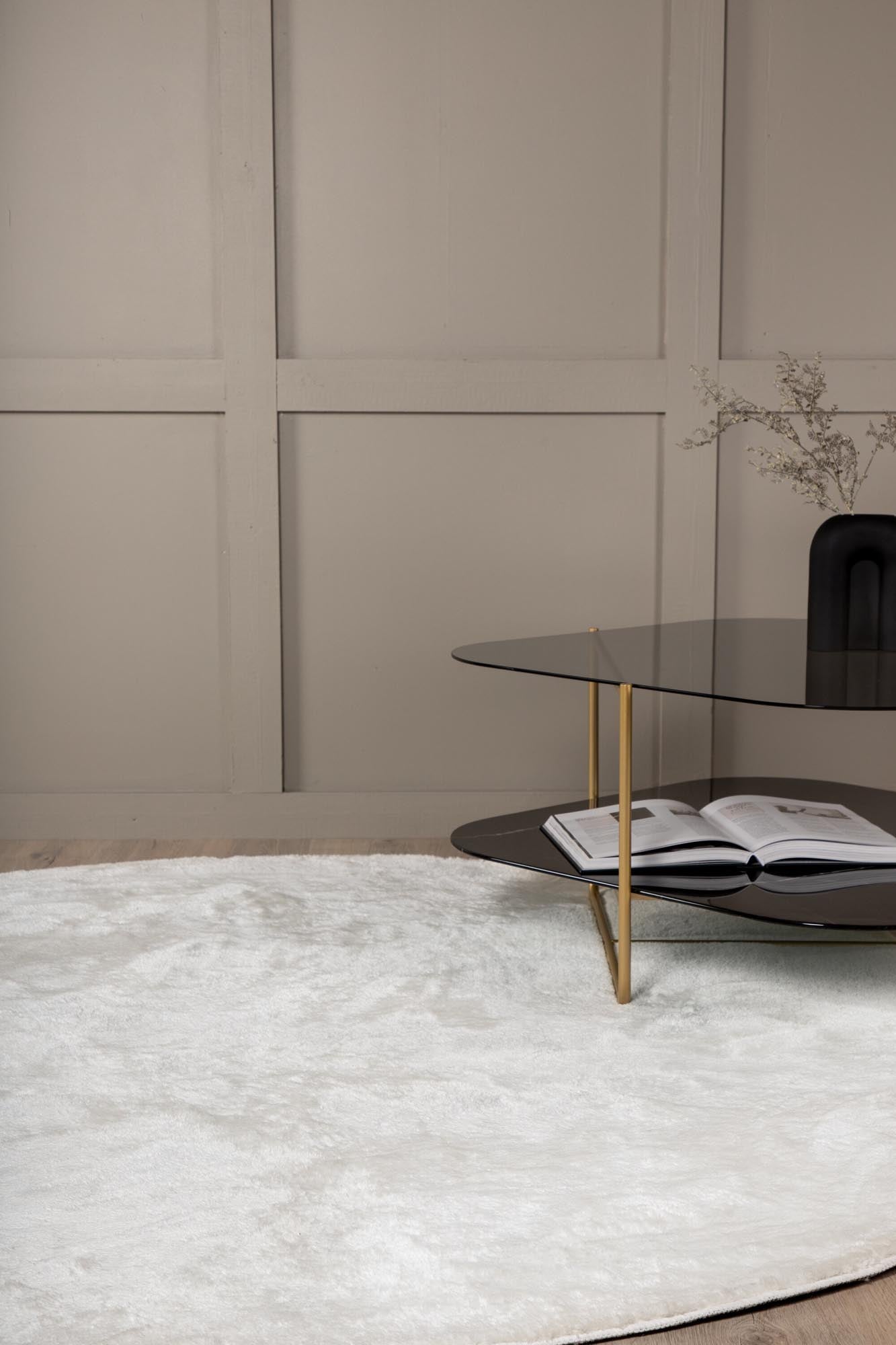 Blanca Teppich in Weiss präsentiert im Onlineshop von KAQTU Design AG. Teppich ist von Venture Home