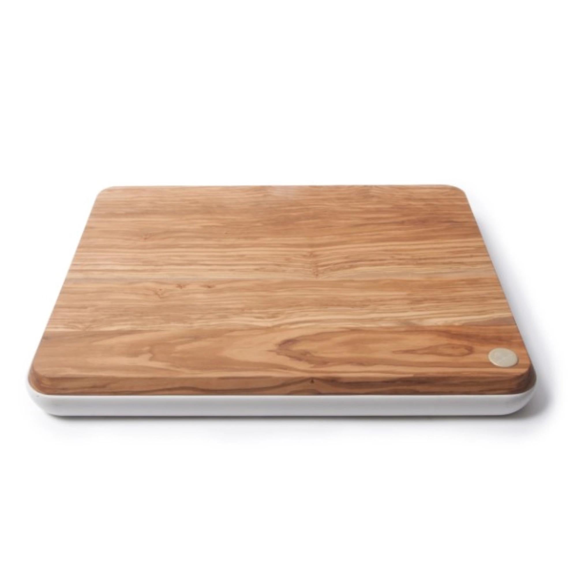Elegantes Olivenholz-Schneidebrett (46x36x5 cm) mit antibakteriellen Eigenschaften, Wachsschutz und stilvollem Design. Perfekt für jede Küche.