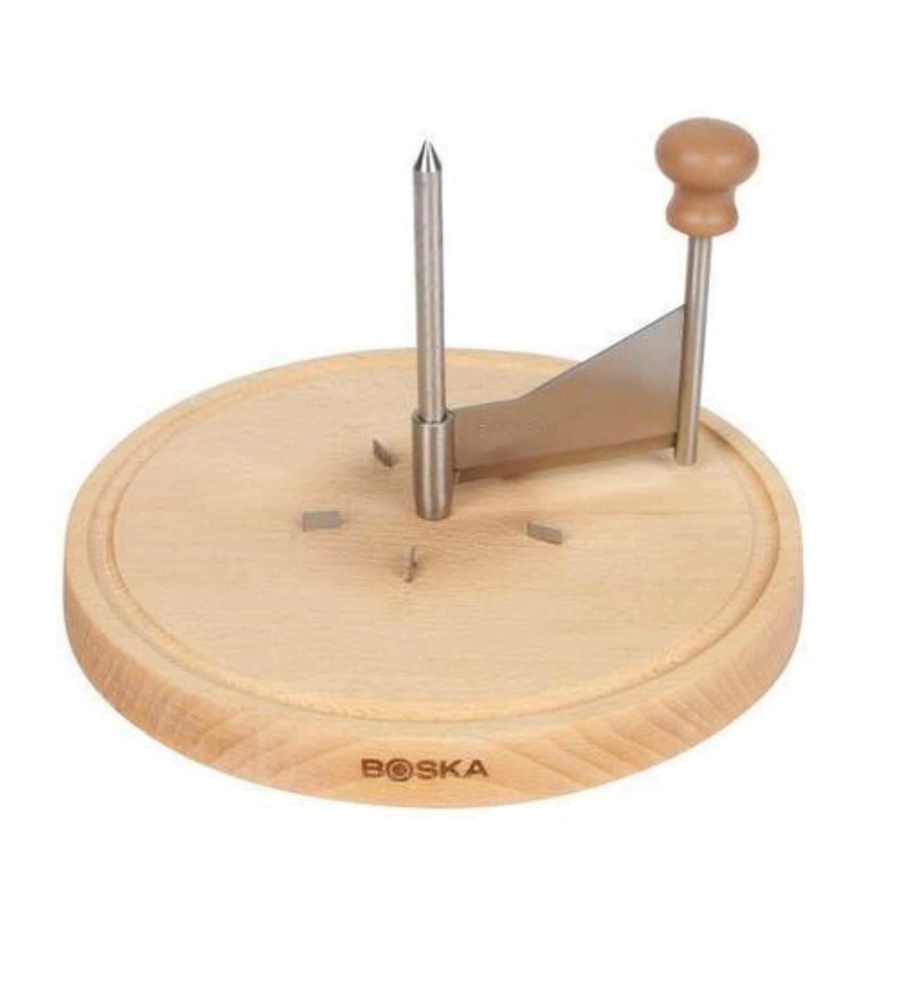 Entdecken Sie den Käseschneider Amigo von Boska: Hochwertiges Käsezubehör aus Buchenholz und Edelstahl, ideal für Hart- und Weichkäse.