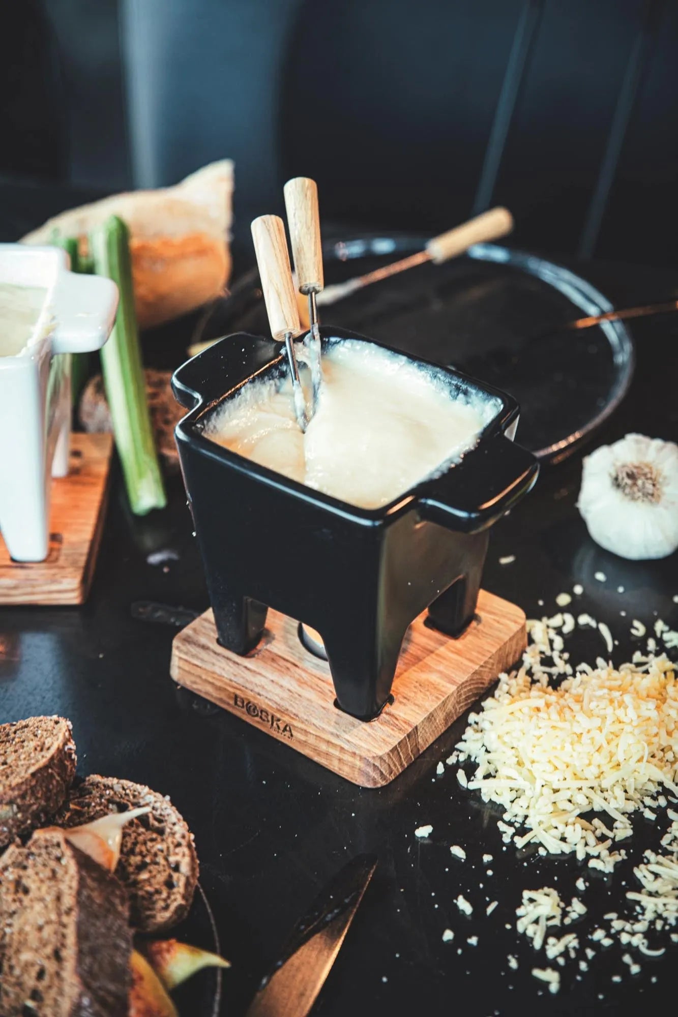 Boska Tapas Fondue Nero: Kompaktes Fondue-Set für stilvolle Abende.