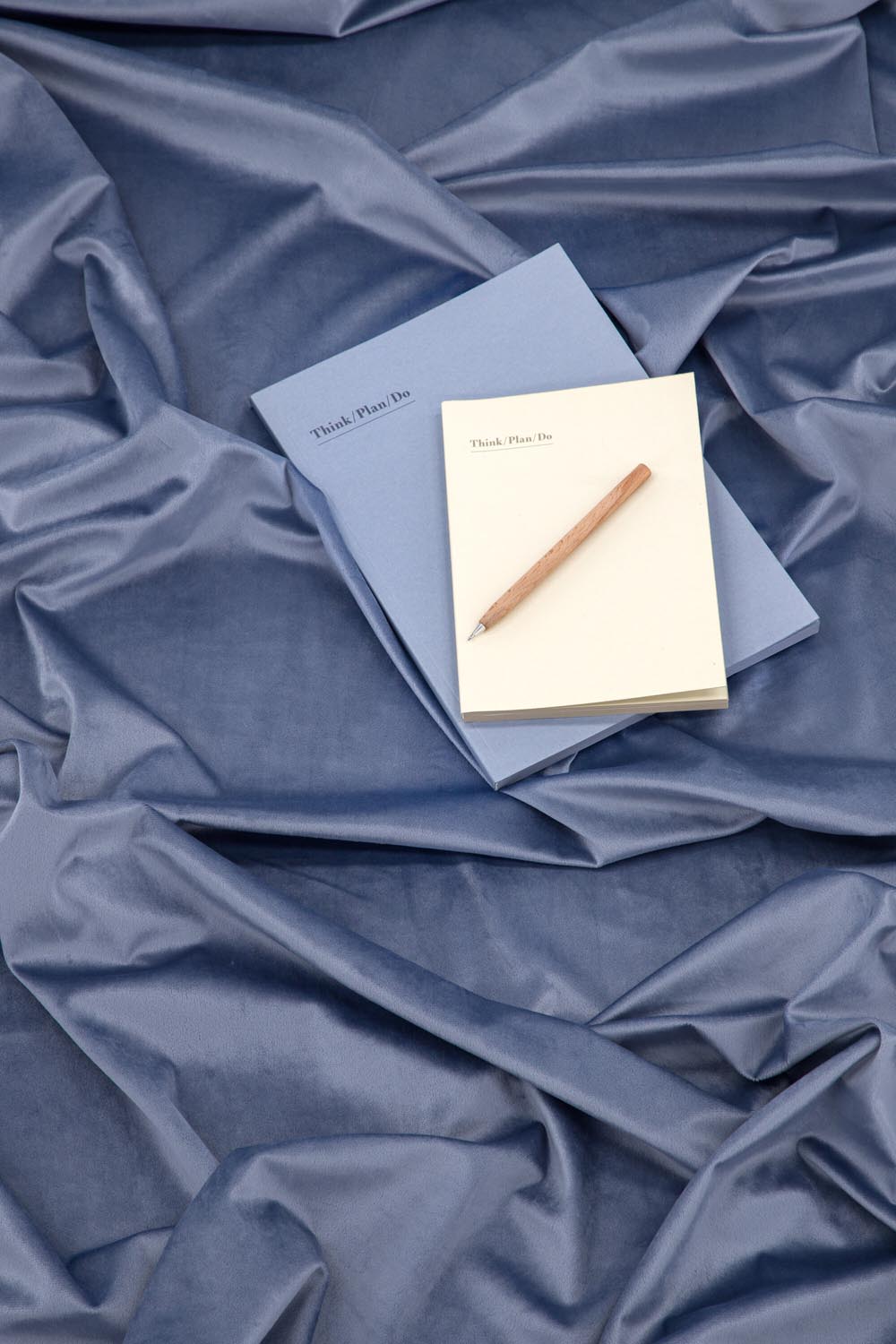 Mary Vorhang 2er Pack in Blau präsentiert im Onlineshop von KAQTU Design AG. Vorhang ist von Venture Home