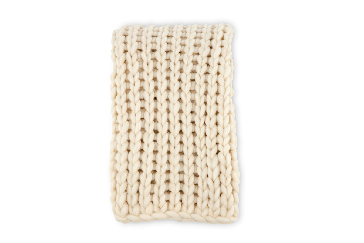 Kate Throw in Cremefarben präsentiert im Onlineshop von KAQTU Design AG. Wolldecke ist von Venture Home