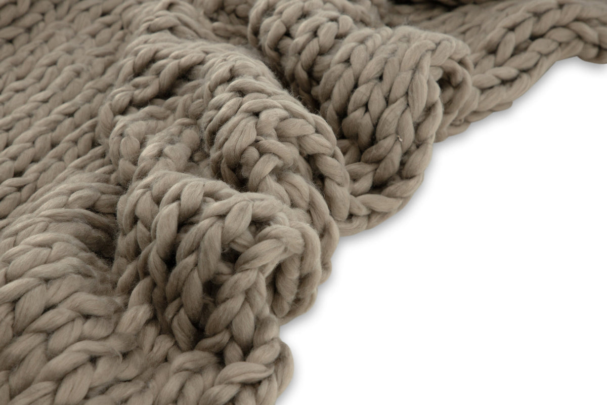 Kate Throw in Braun präsentiert im Onlineshop von KAQTU Design AG. Wolldecke ist von Venture Home