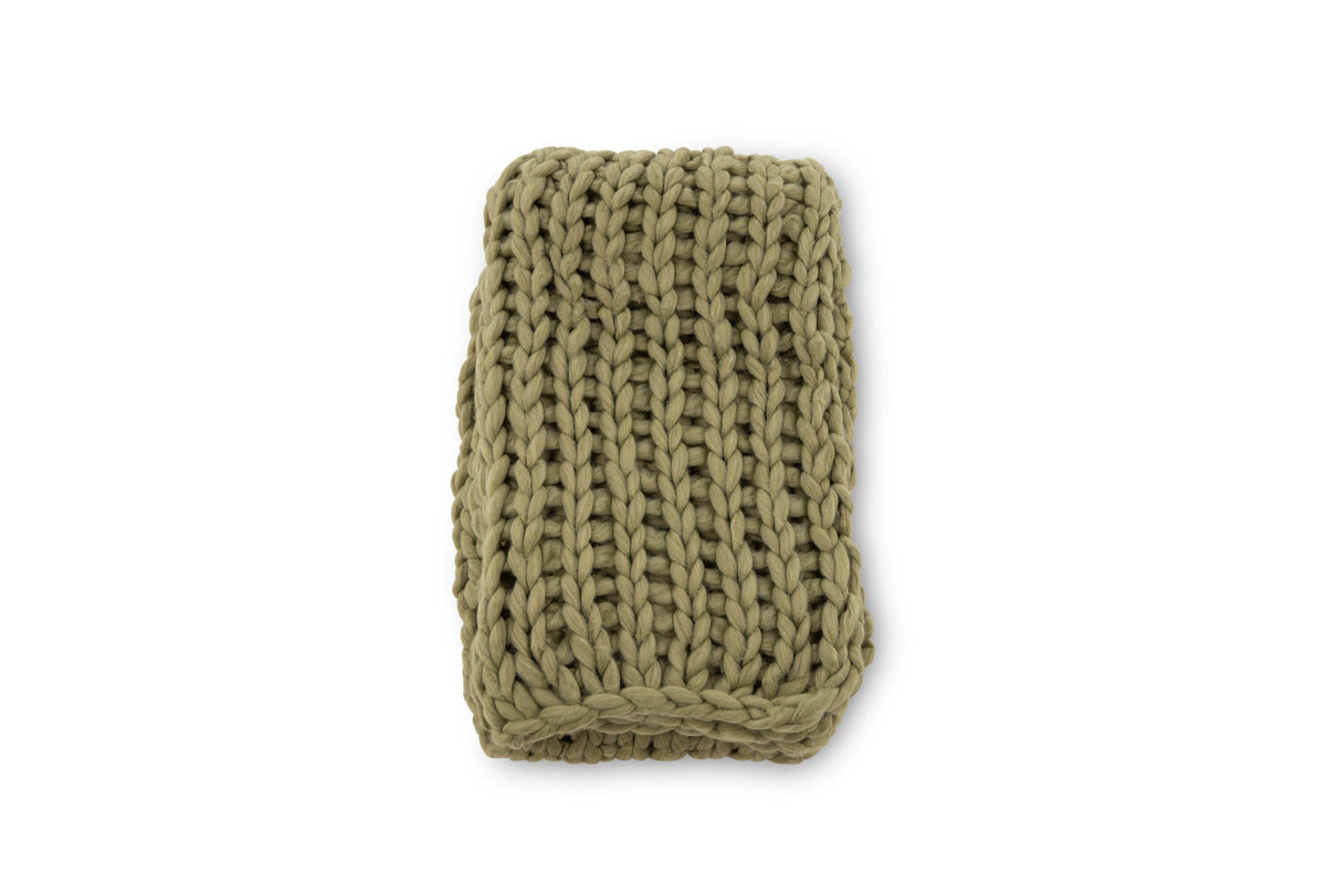 Kate Throw in Moosgrün präsentiert im Onlineshop von KAQTU Design AG. Wolldecke ist von Venture Home