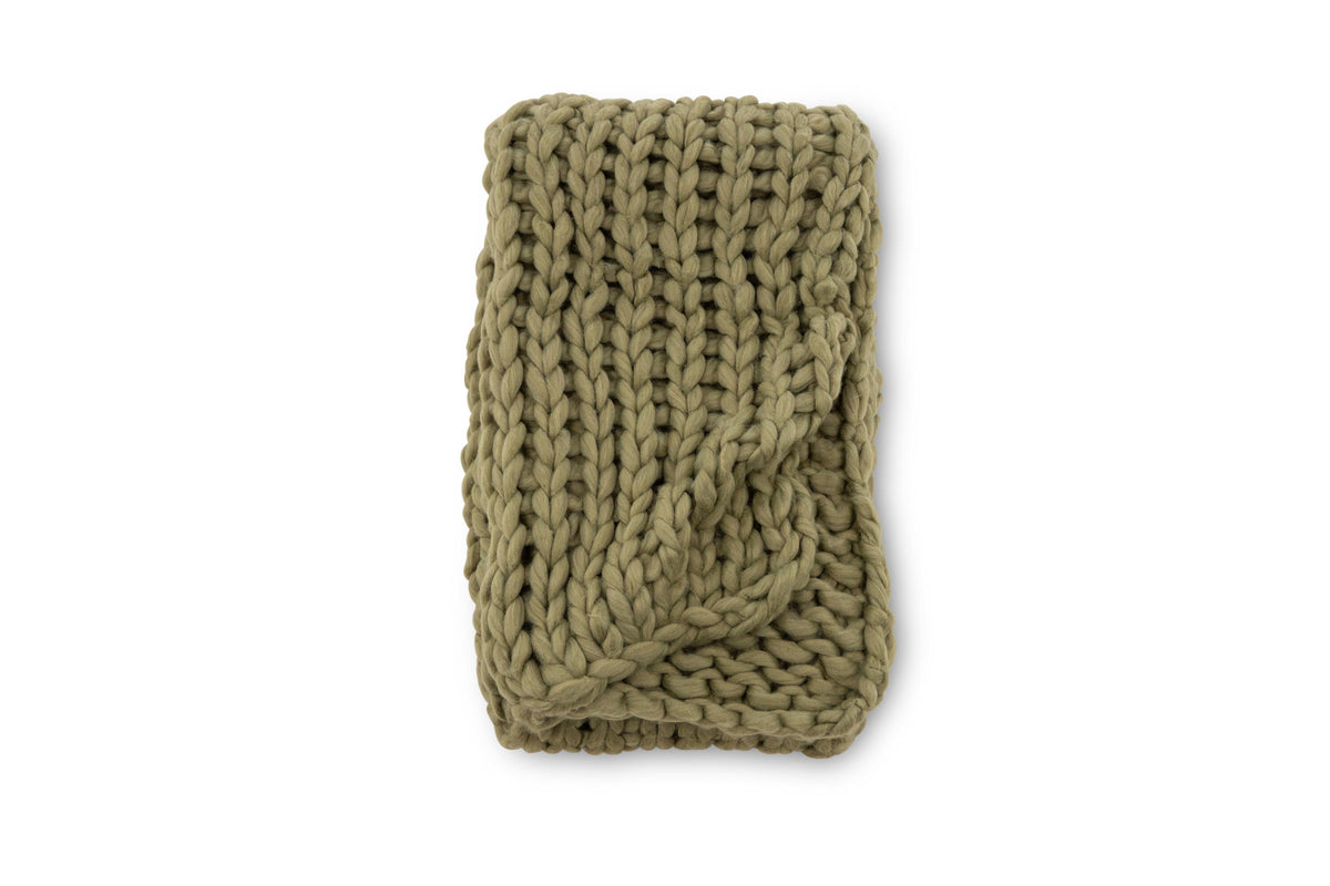 Kate Throw in Moosgrün präsentiert im Onlineshop von KAQTU Design AG. Wolldecke ist von Venture Home