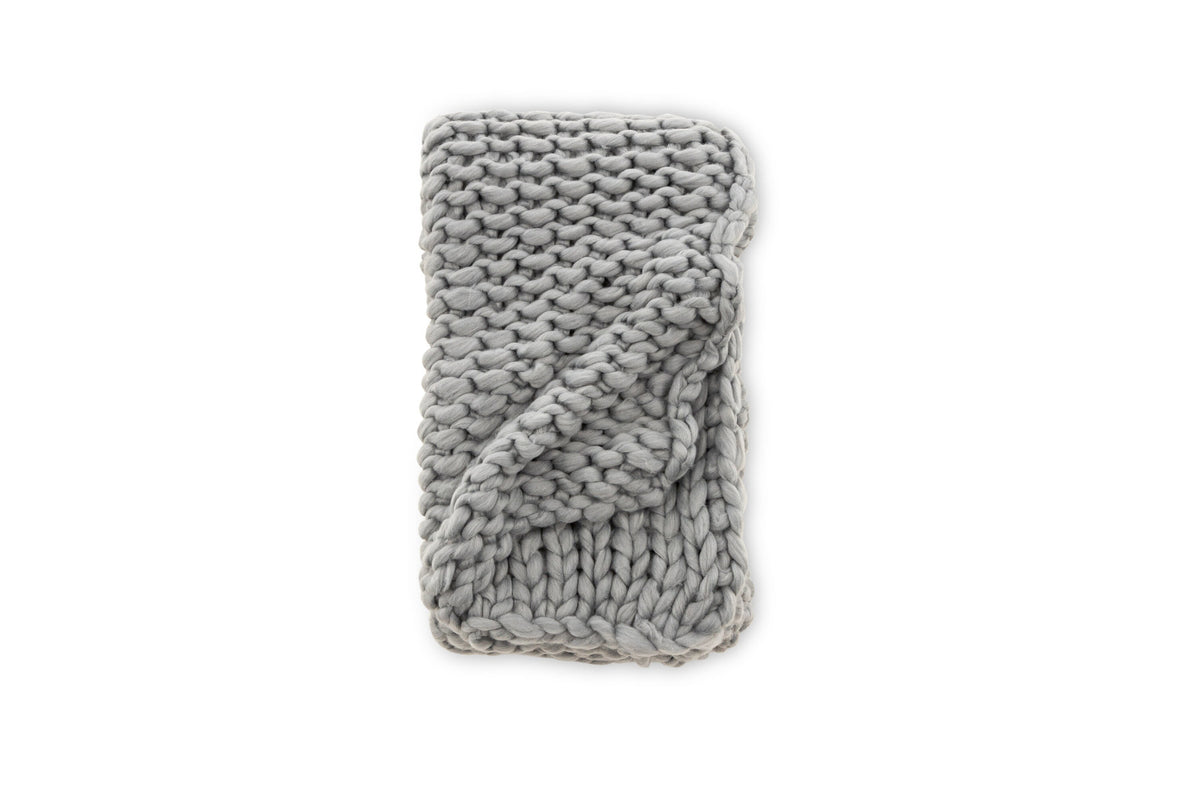 Kate Throw in Hellgrau präsentiert im Onlineshop von KAQTU Design AG. Wolldecke ist von Venture Home