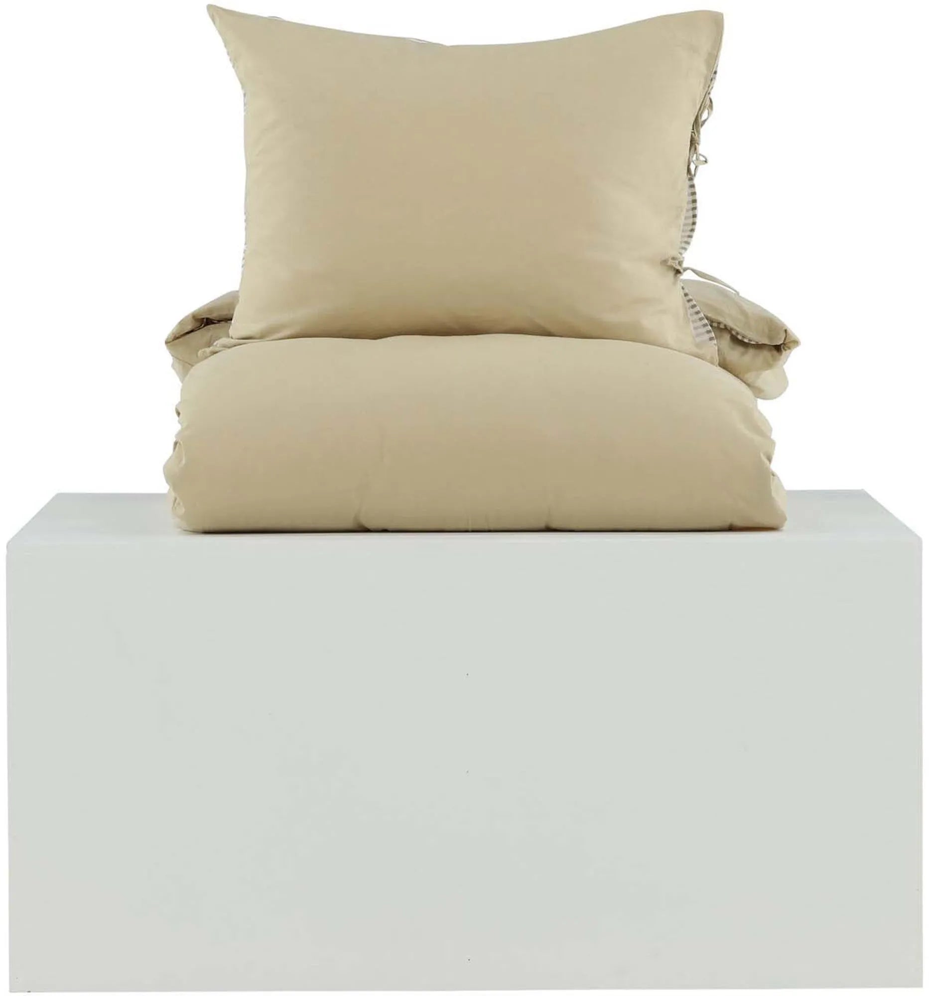 Elegante Jenna Bettgarnitur von Venture Home für erholsame Nächte.