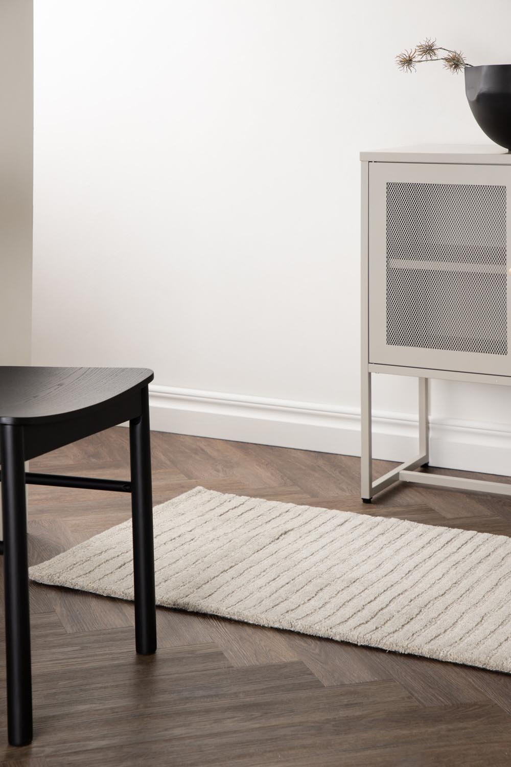 Milton Teppich in Hellgrau präsentiert im Onlineshop von KAQTU Design AG. Teppich ist von Venture Home