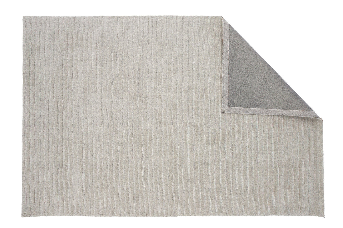 Milton Teppich in Hellgrau präsentiert im Onlineshop von KAQTU Design AG. Teppich ist von Venture Home