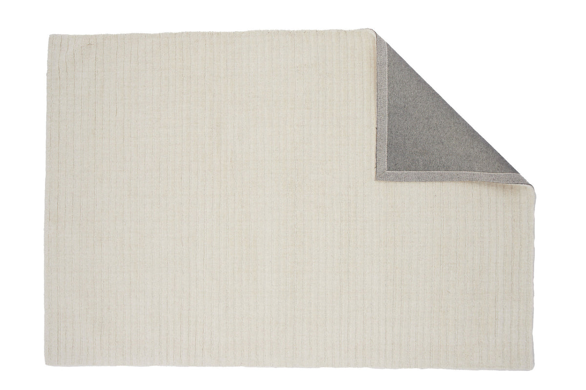 Milton Teppich in Weiss präsentiert im Onlineshop von KAQTU Design AG. Teppich ist von Venture Home