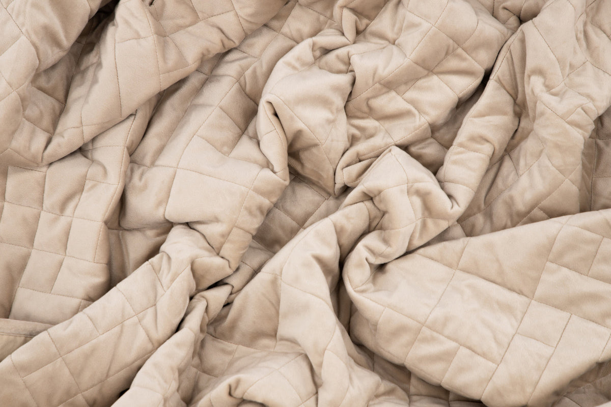 Jilly Tagesdecke in Beige präsentiert im Onlineshop von KAQTU Design AG. Bettüberwurf ist von Venture Home