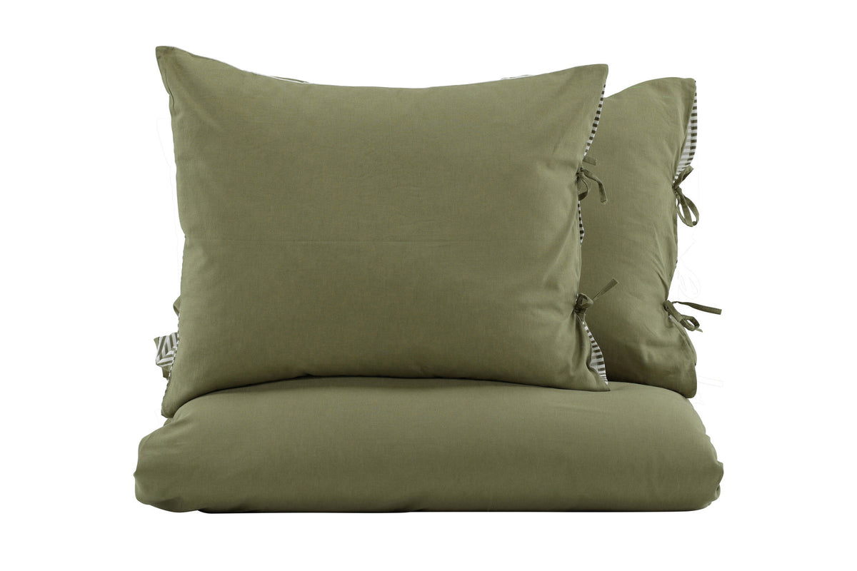Jenna Bettgarnitur in Moosgrün präsentiert im Onlineshop von KAQTU Design AG. Bettwäsche ist von Venture Home