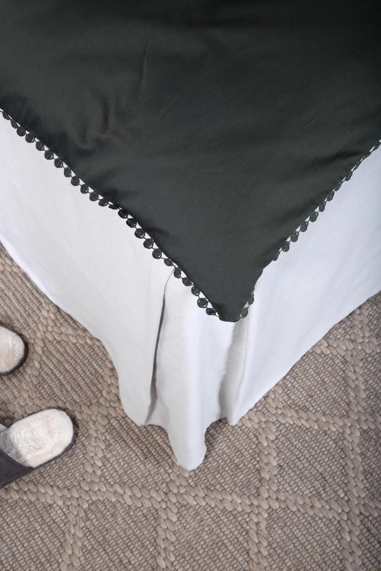 Luxuriöse Livia Bettgarnitur aus Baumwollsatin von Venture Home.