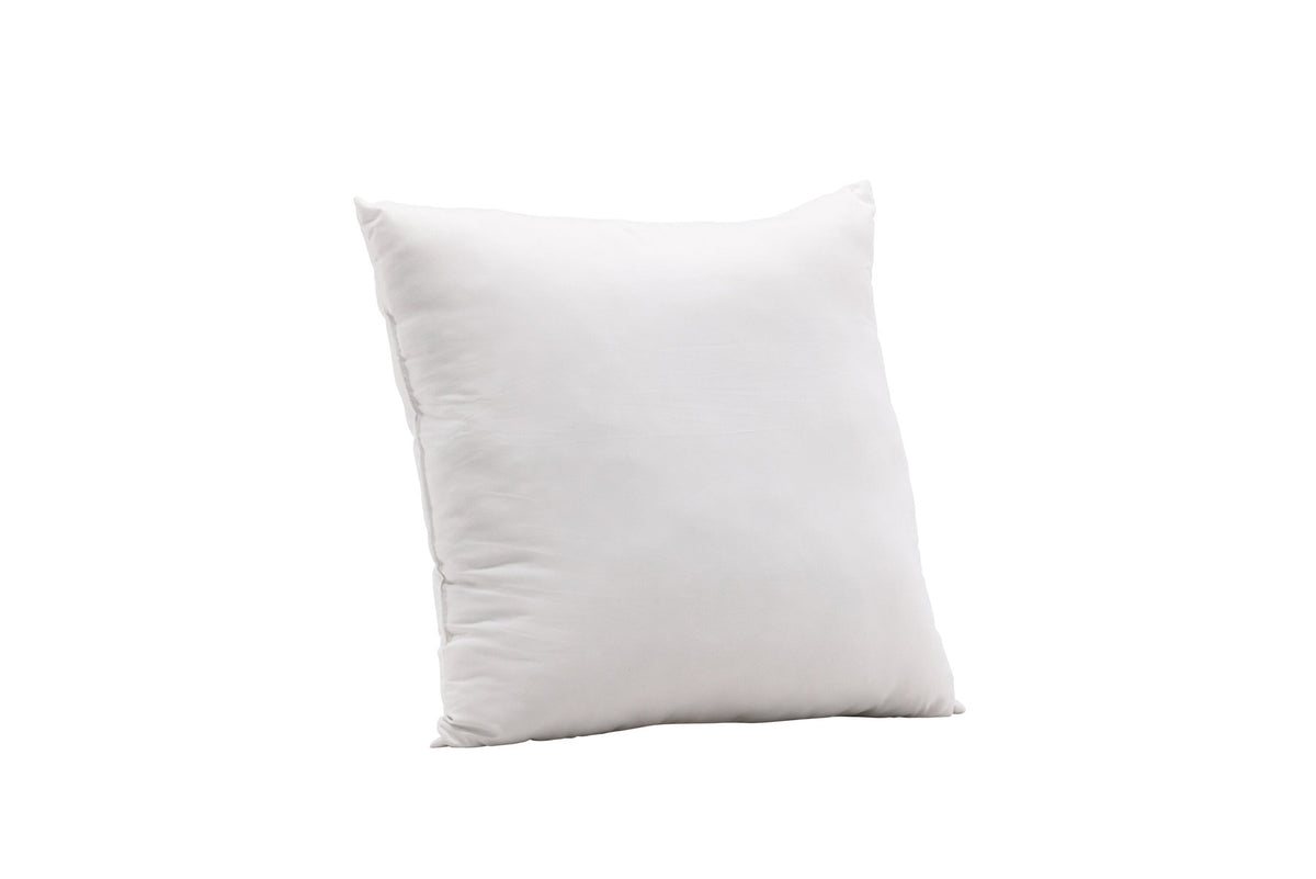 Wilma Innenkissen in Weiss präsentiert im Onlineshop von KAQTU Design AG. Kissenfüllung ist von Venture Home