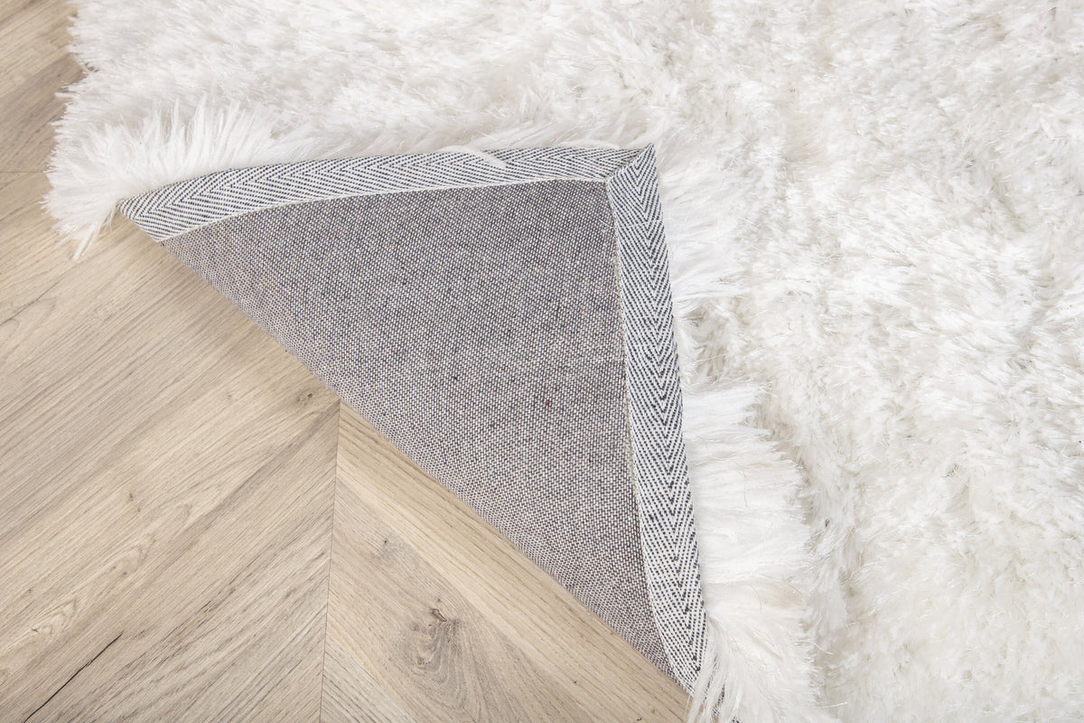 Grace Teppich in Weiss präsentiert im Onlineshop von KAQTU Design AG. Teppich ist von Venture Home