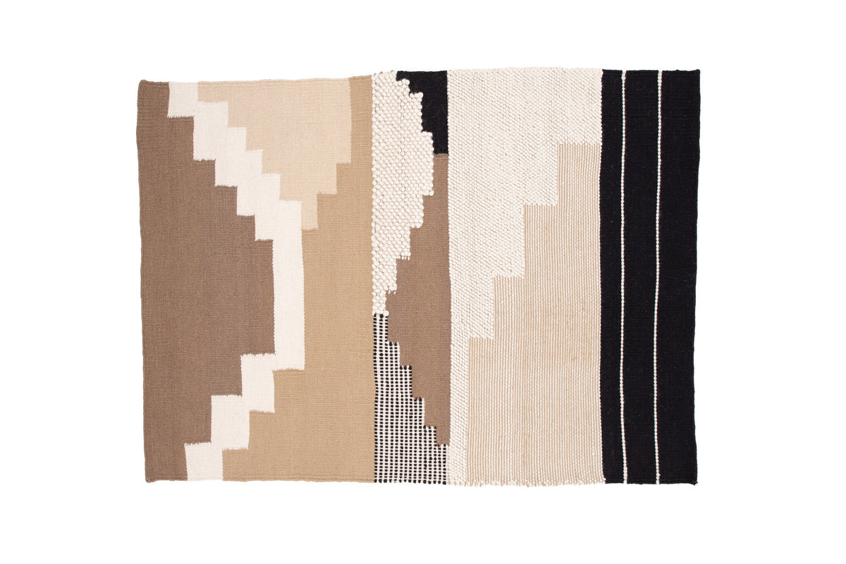 Aston Teppich in Braun präsentiert im Onlineshop von KAQTU Design AG. Teppich ist von Venture Home