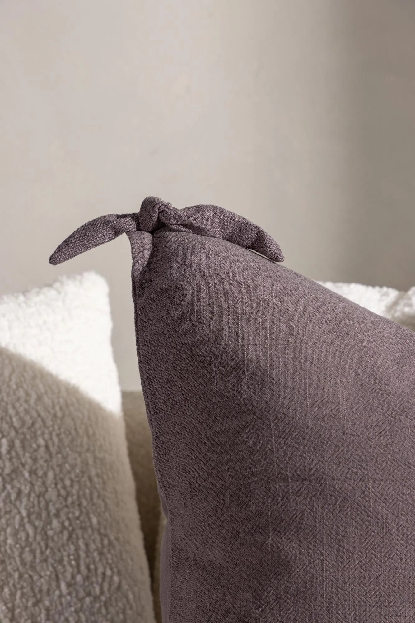 Nora Kissenbezug von Venture Home: Stilvolles Beige für Ihr Zuhause.