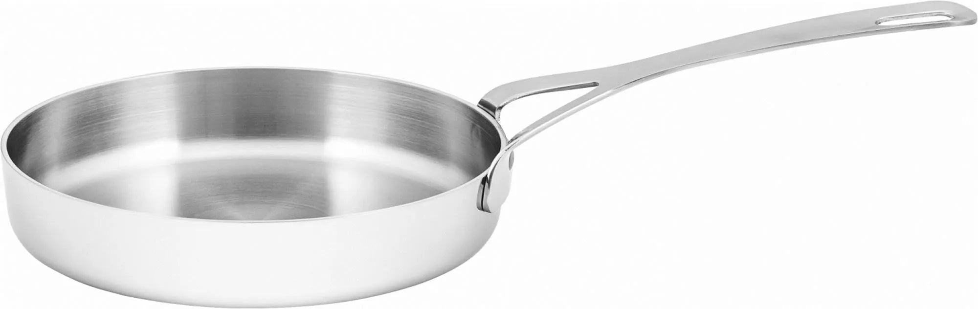 Die Resto Mini Bratpfanne 16cm von Demeyere: Hochwertiger 18/10 Edelstahl, exzellente Wärmeverteilung, antihaftbeschichtet, für alle Herdarten.
