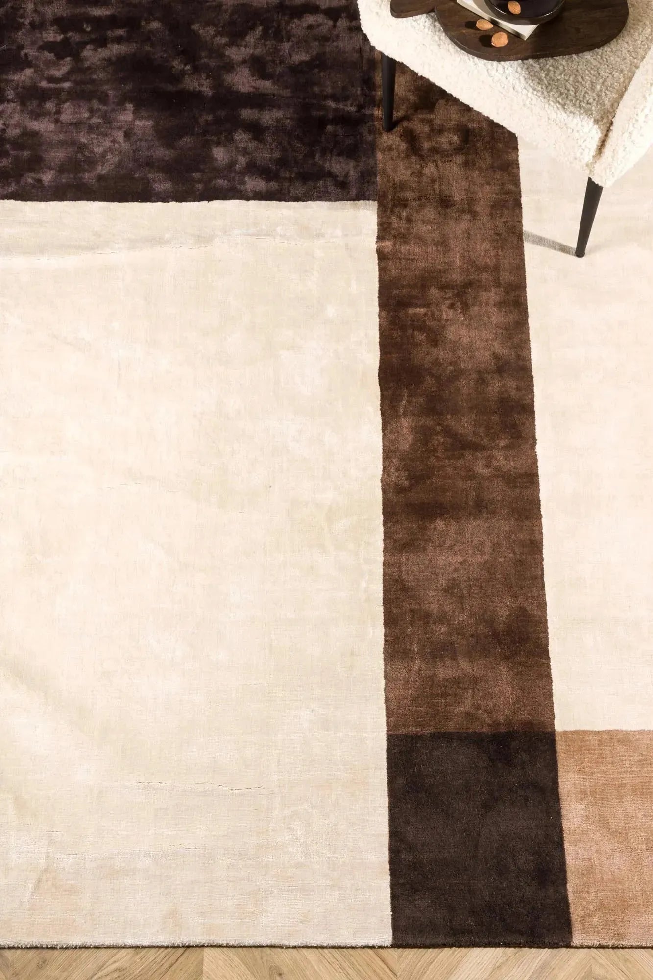 Arvid Teppich von Venture Home: Modernes Beige für stilvolle Räume.