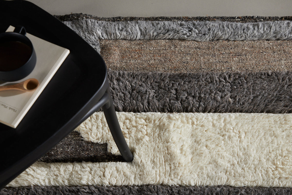 Vincent Teppich in Weiss präsentiert im Onlineshop von KAQTU Design AG. Teppich ist von Venture Home