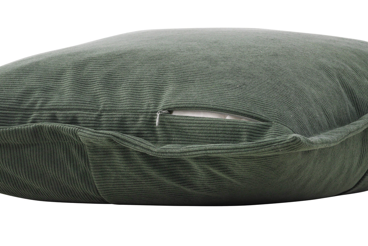 Lykke Kissenbezug in Dunkelgrün präsentiert im Onlineshop von KAQTU Design AG. Deko Kissenbezug ist von Venture Home