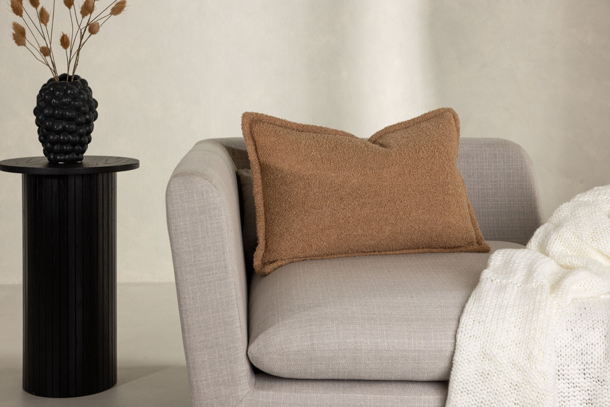Tuva Kissenbezug in Beige präsentiert im Onlineshop von KAQTU Design AG. Deko Kissenbezug ist von Venture Home