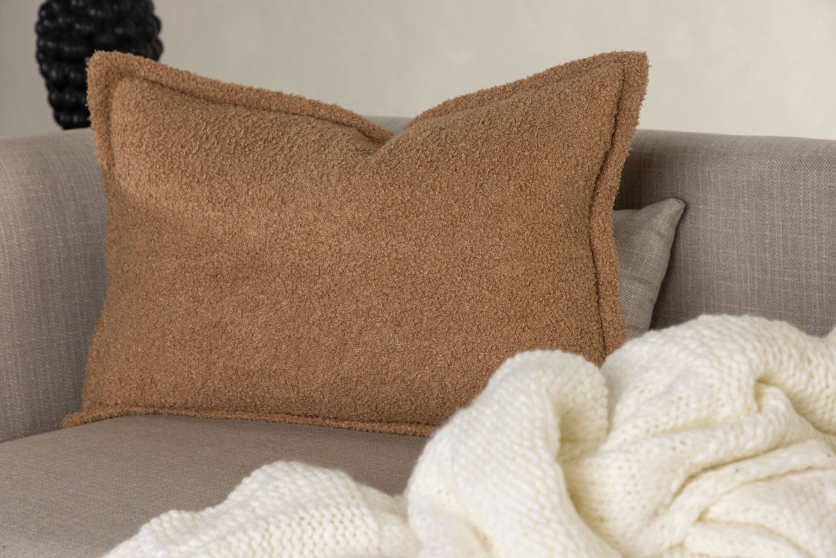 Tuva Kissenbezug in Beige präsentiert im Onlineshop von KAQTU Design AG. Deko Kissenbezug ist von Venture Home