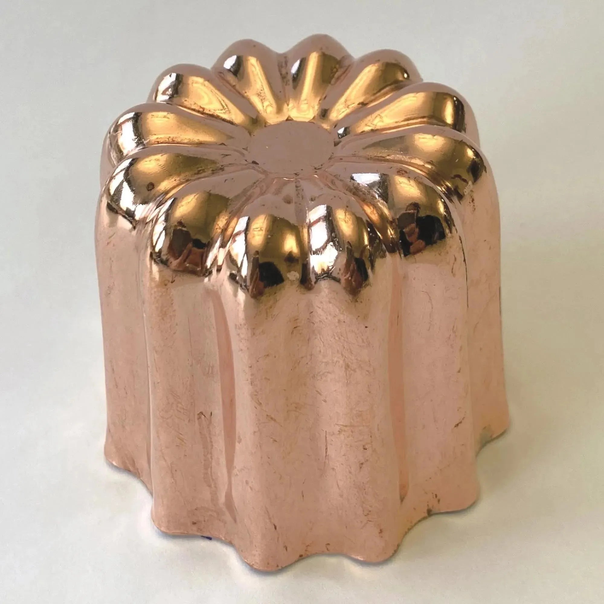 Hochwertige Kupfer Cannelés-Form 5,5 cm für exzellente Backkunst.
