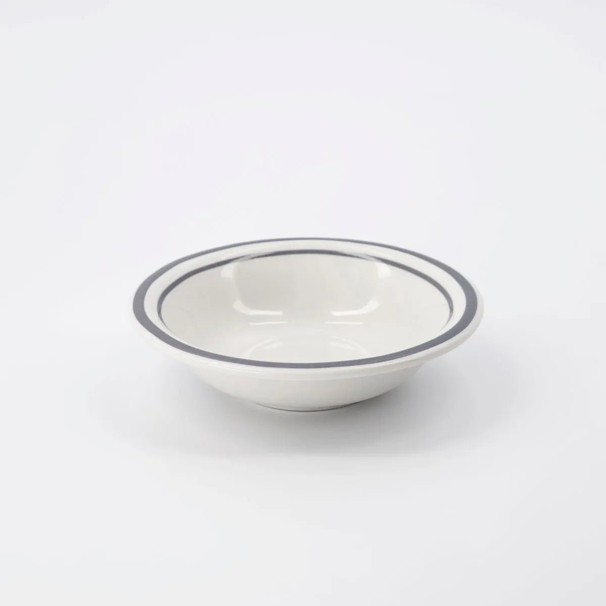 Elegante graue NVBistro Schüssel von Nicolas Vahé für jeden Anlass.
