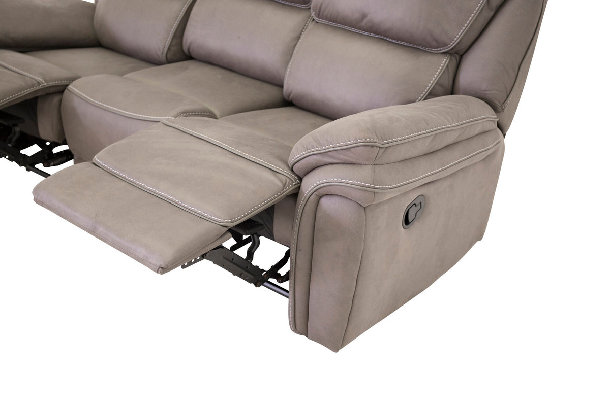 Saranda Sofa in Grau präsentiert im Onlineshop von KAQTU Design AG. 3er Sofa ist von Venture Home