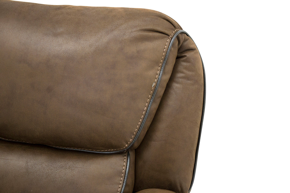 Saranda Sofa in Braun präsentiert im Onlineshop von KAQTU Design AG. 3er Sofa ist von Venture Home